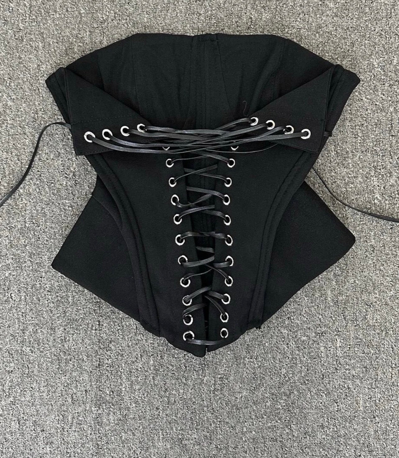 Corset bustier ajusté à lacets sur devant