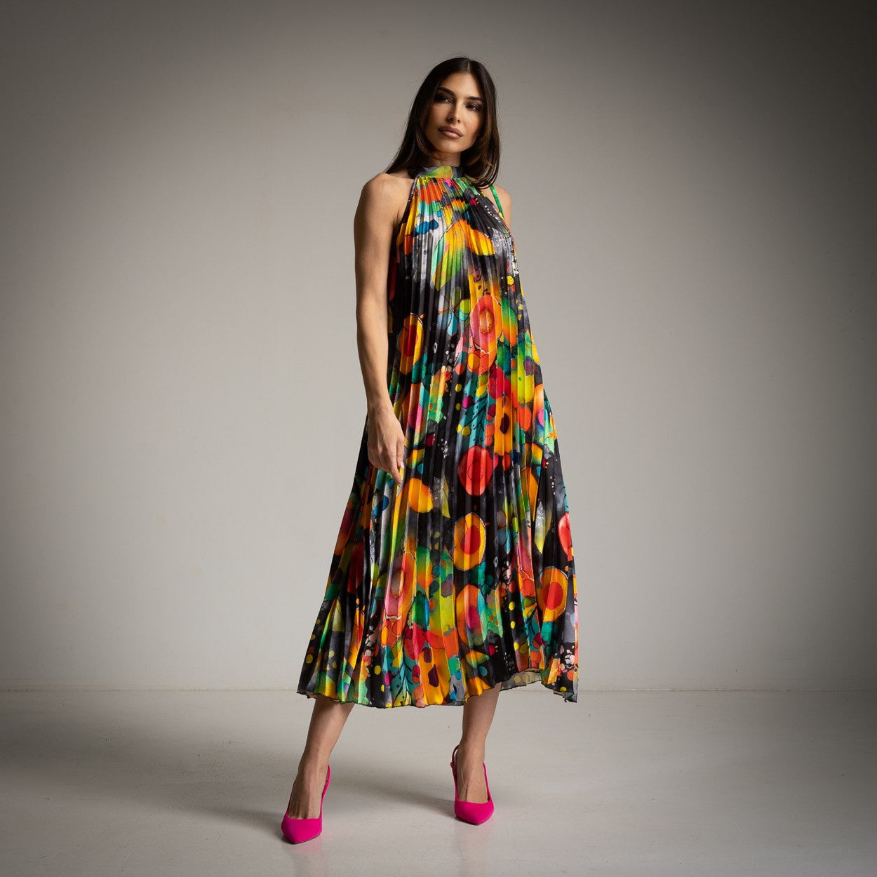 ROBE PLISSÉE EN SATIN IMPRIMÉ NOIR