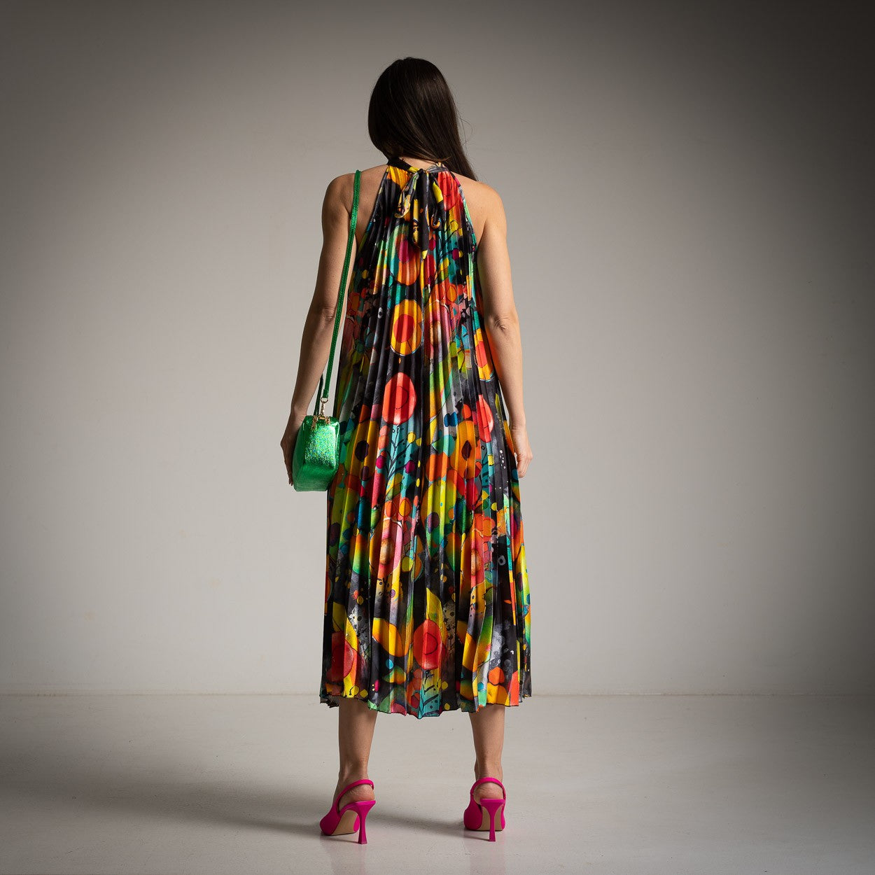 ROBE PLISSÉE EN SATIN IMPRIMÉ NOIR