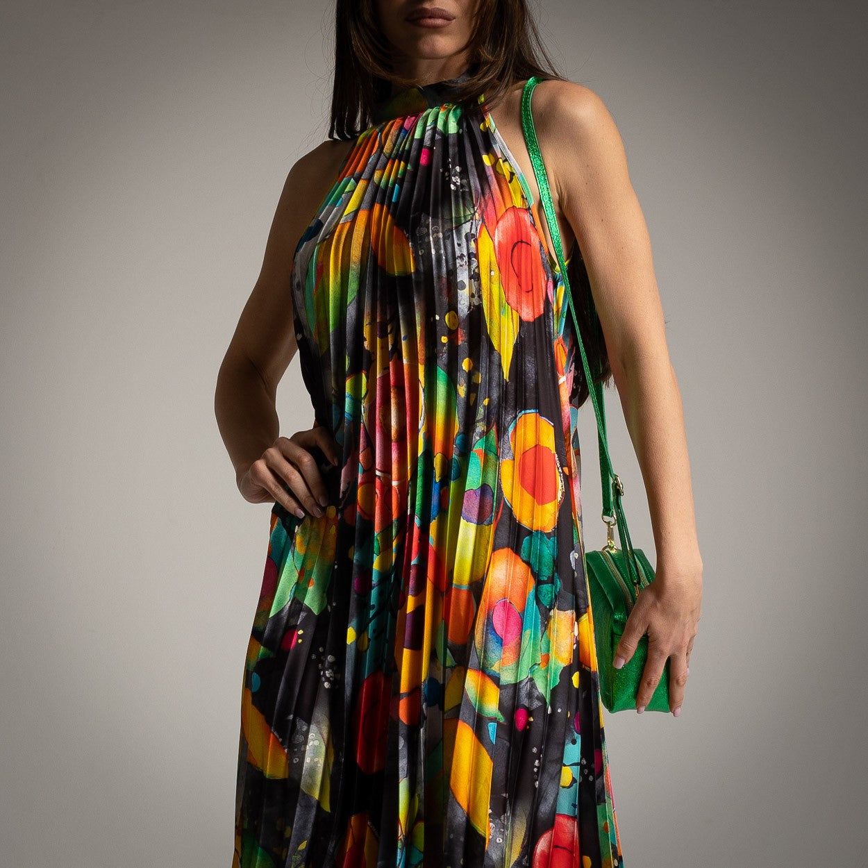 ROBE PLISSÉE EN SATIN IMPRIMÉ NOIR