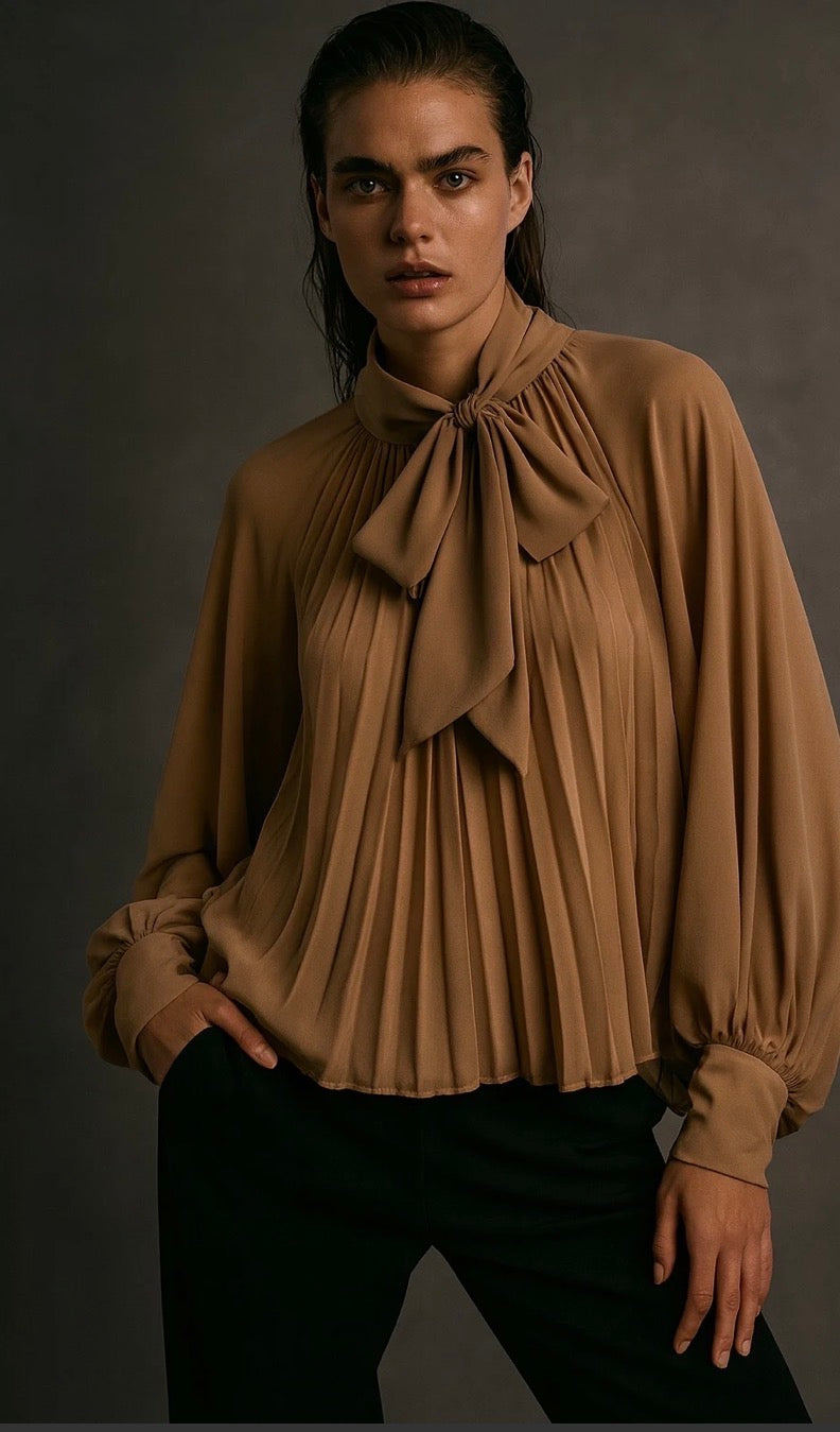 Blouse avec noeud lavallière manches bouffantes