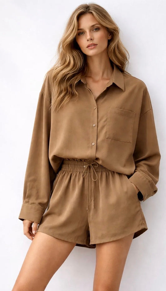 Ensemble chemise et short avec coupe oversize pour un style décontracté et tendance