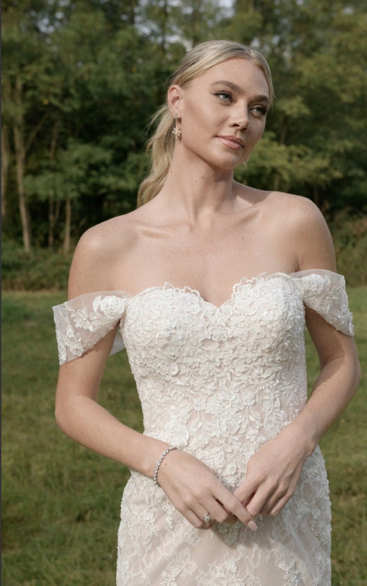 Robe de mariée coupe foureau avec un Bustier en cœur