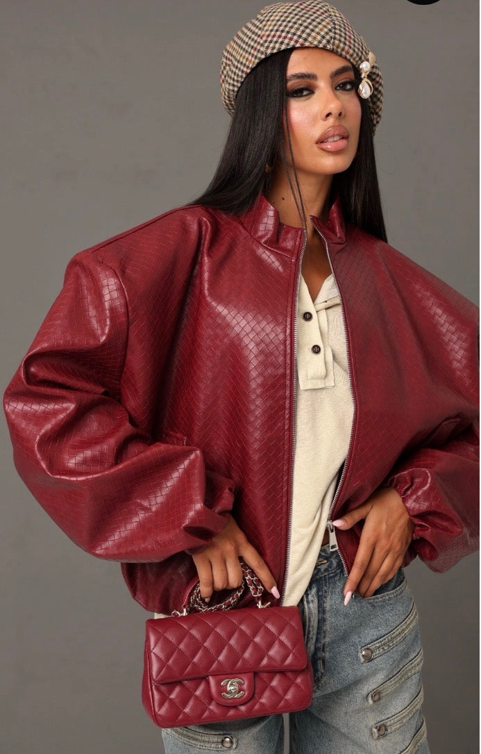 Veste bomber oversize en similicuir effet tressé avec col montant fermeture zippée et épaules très stucturées